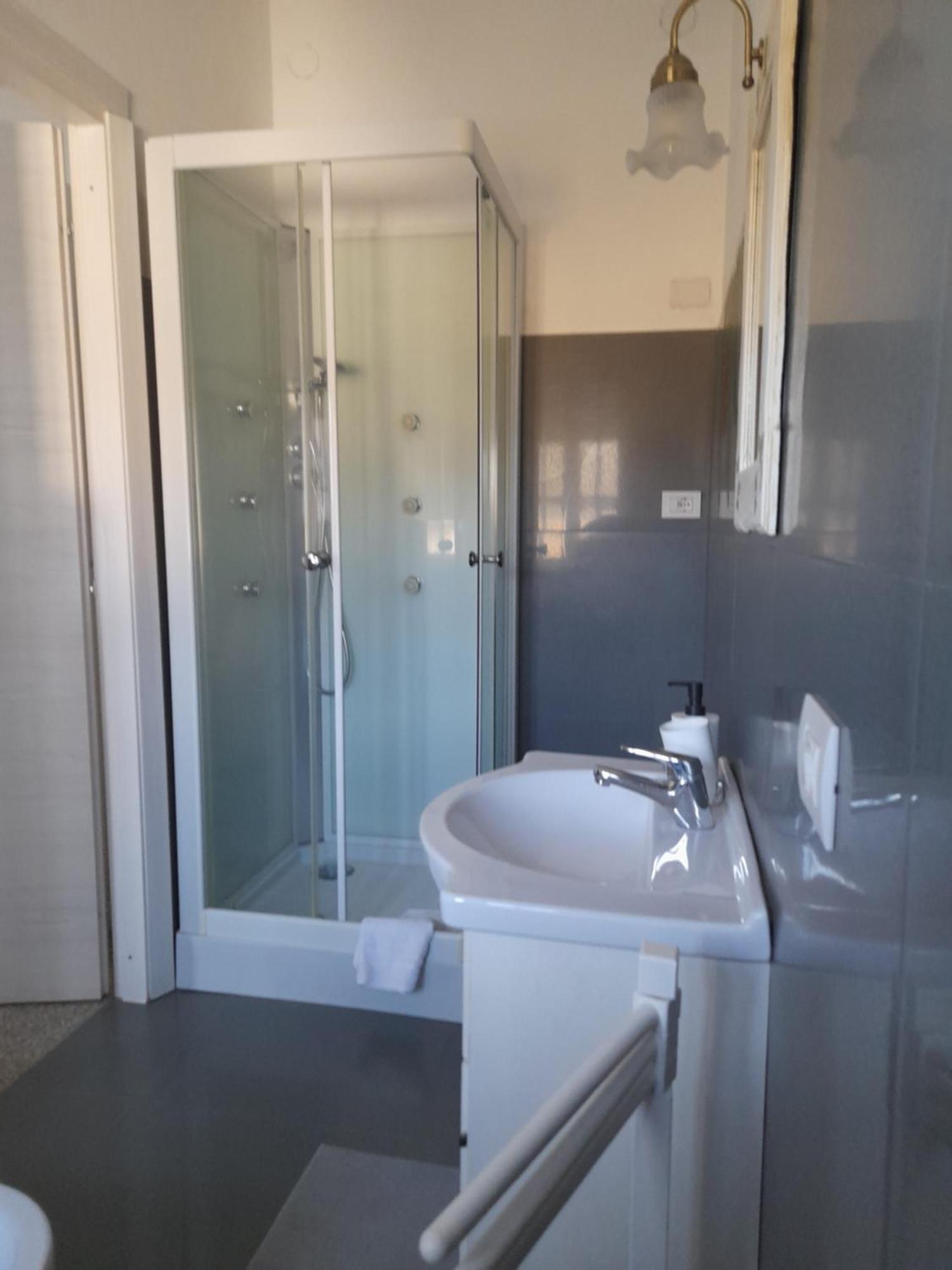 Mari & Monti Bed & Breakfast Giba Luaran gambar